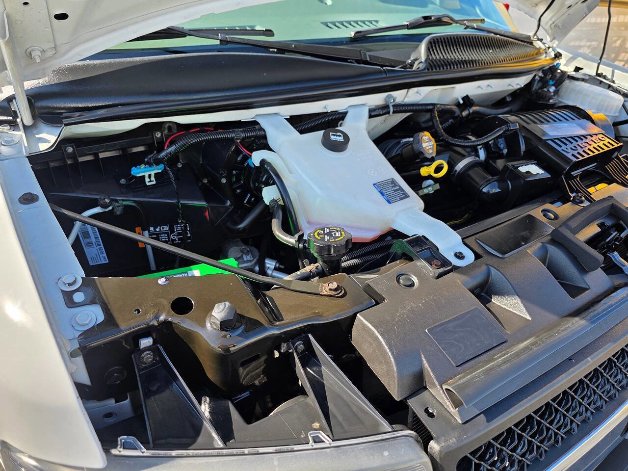 Used 2020 Chevrolet Express 3500 RWD image 24