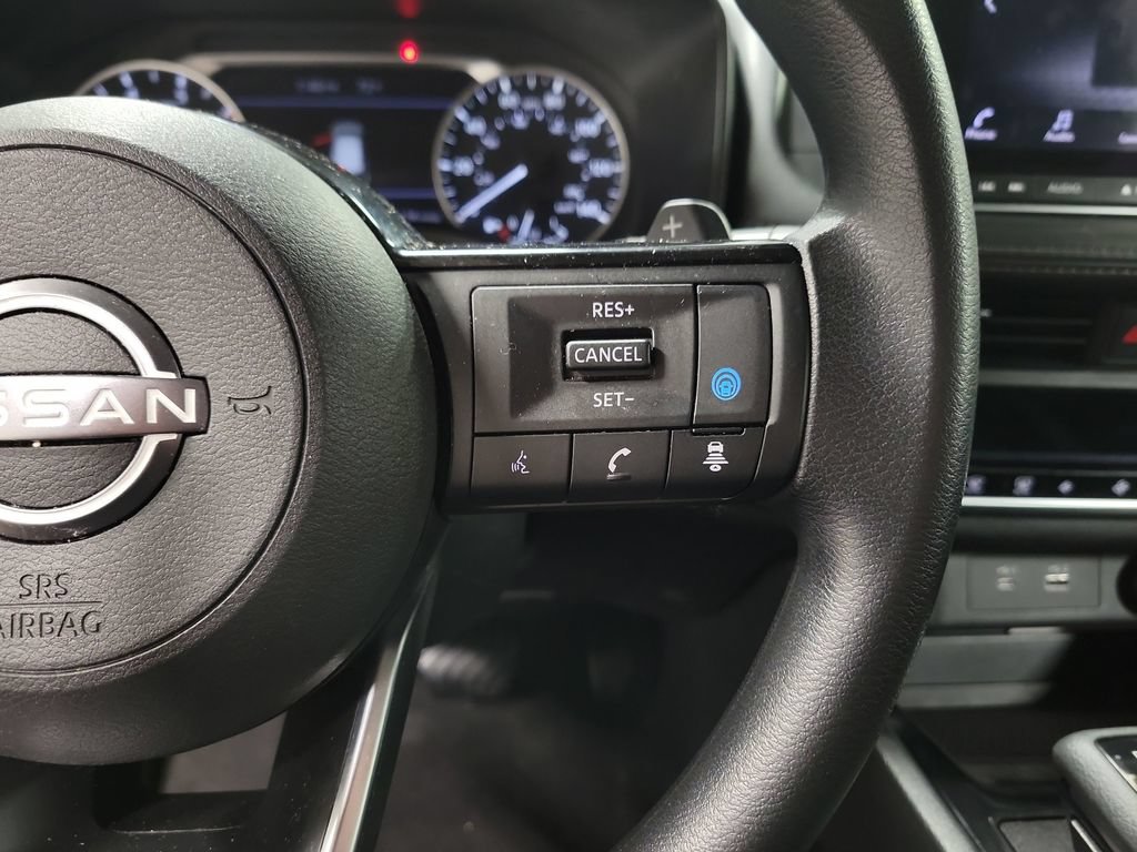 Used 2023 Nissan Rogue SV AWD/4WD image 25