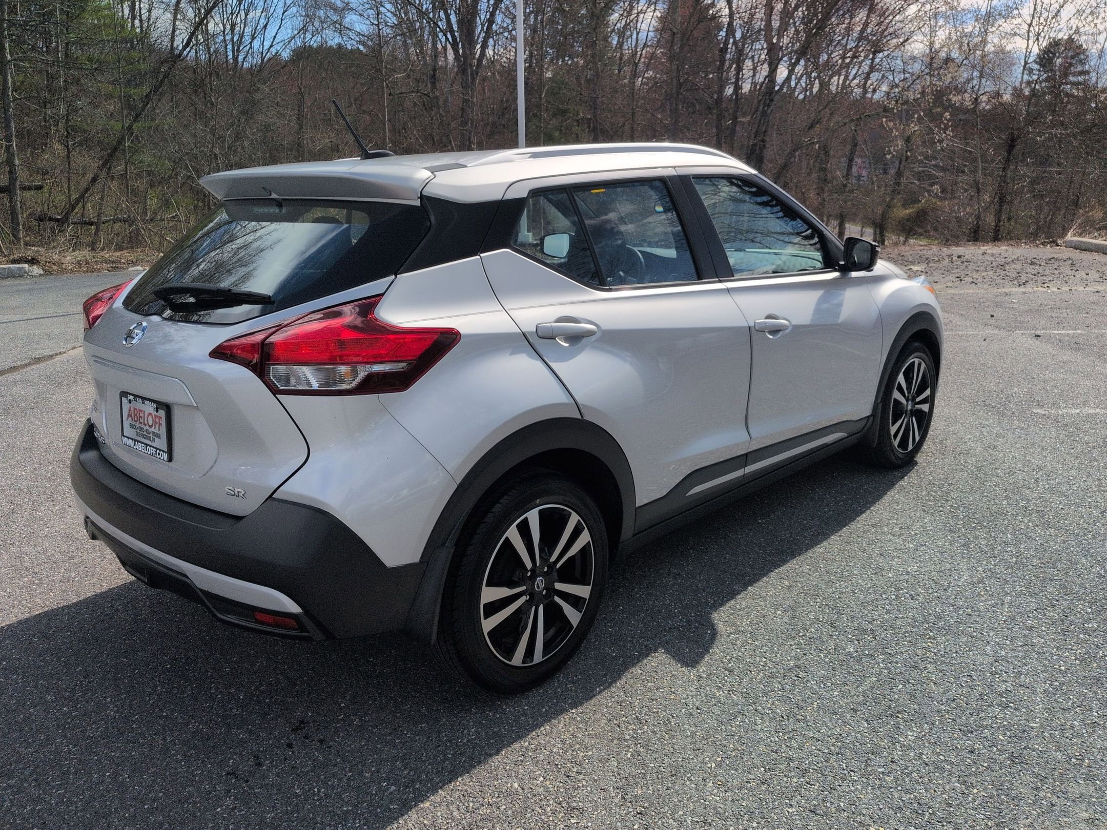 Used 2018 Nissan Kicks SR w/ Premium Package image 5