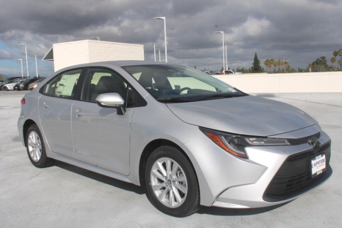 New 2026 Toyota Corolla LE image 2