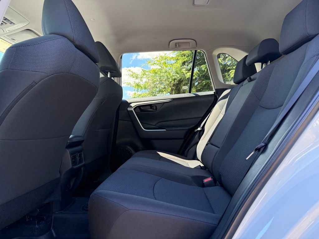 Certified 2022 Toyota RAV4 LE AWD/4WD image 15
