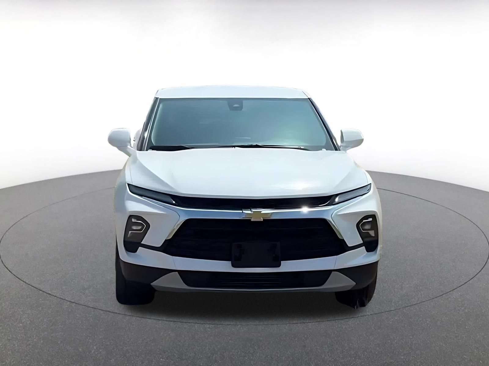 Used 2025 Chevrolet Blazer LT FWD image 4