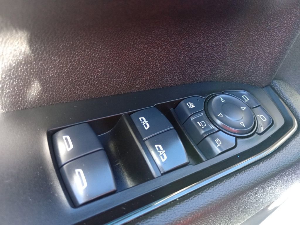 Used 2025 GMC Sierra 2500 AT4 image 17
