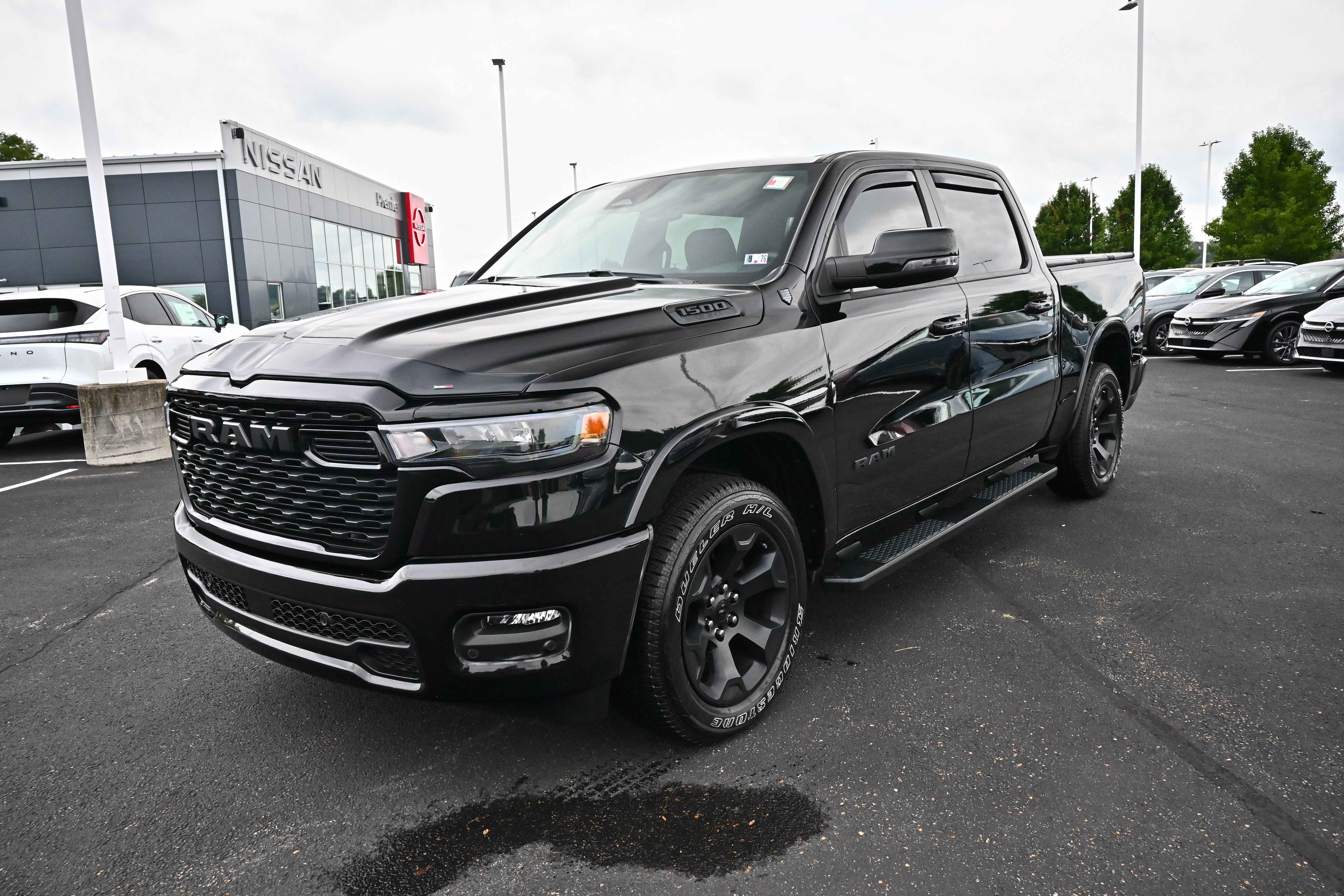 Used 2025 RAM 1500 Big Horn AWD/4WD image 4