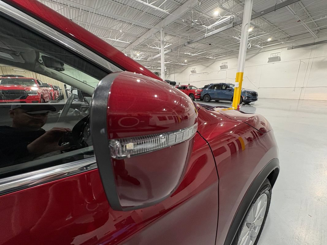 Used 2019 Nissan Rogue Sport SV AWD/4WD image 41