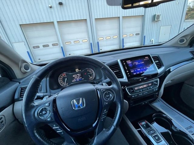 Used 2020 Honda Ridgeline RTL-E image 19