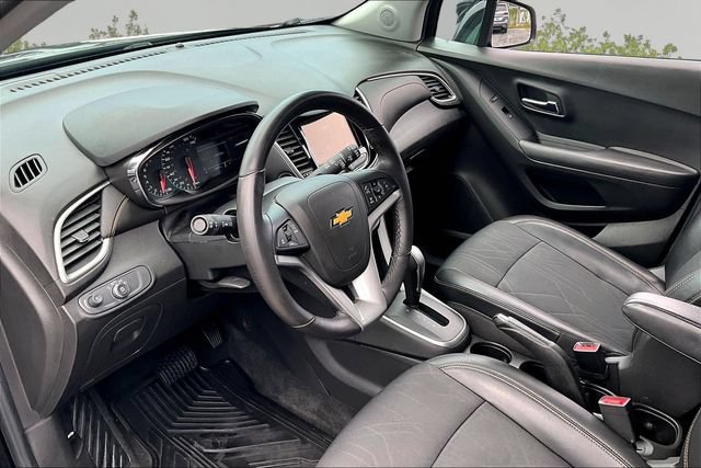Used 2019 Chevrolet Trax LT w/ LT Convenience Package AWD/4WD image 12