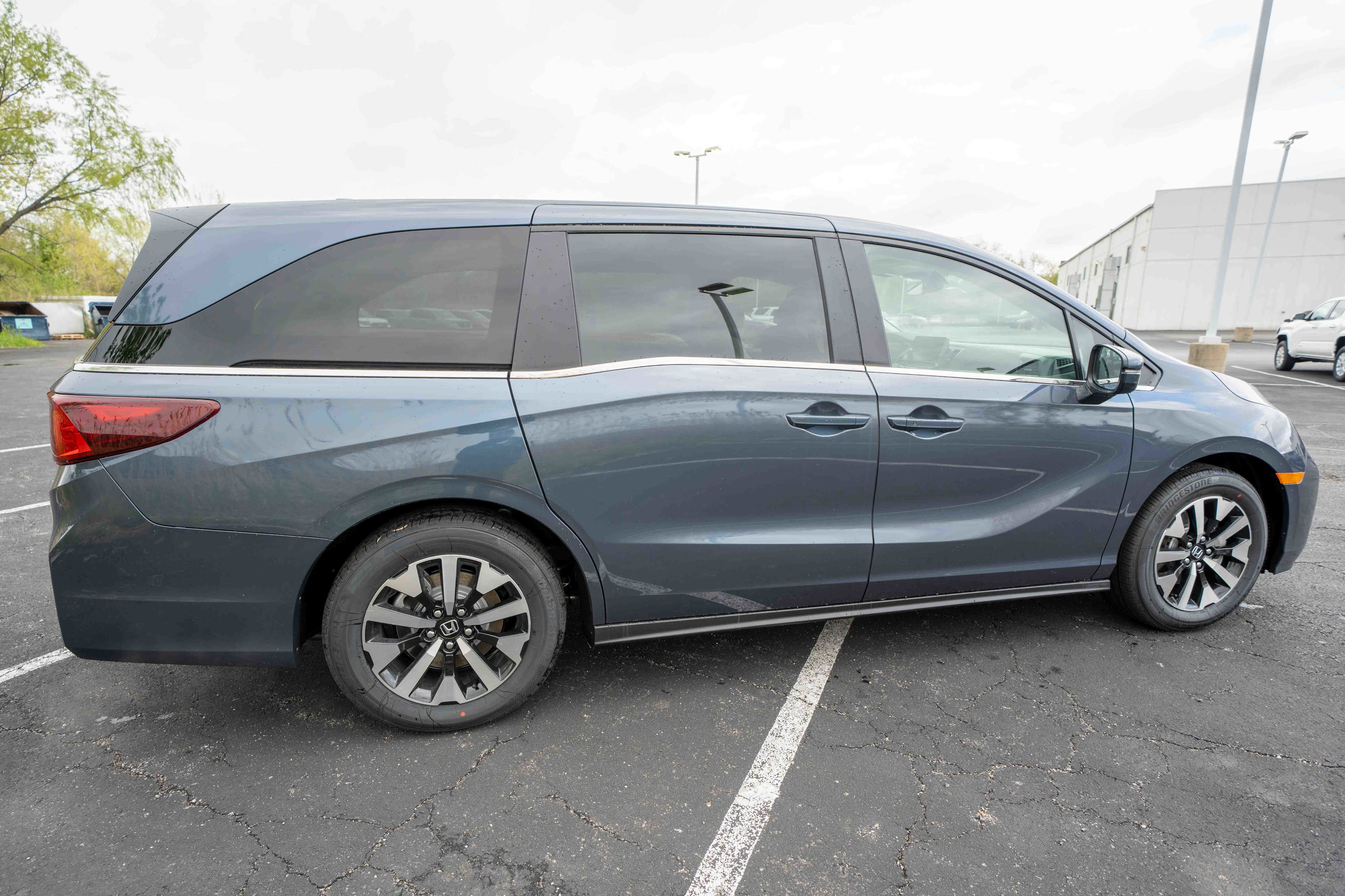 Used 2026 Honda Odyssey EX-L image 6