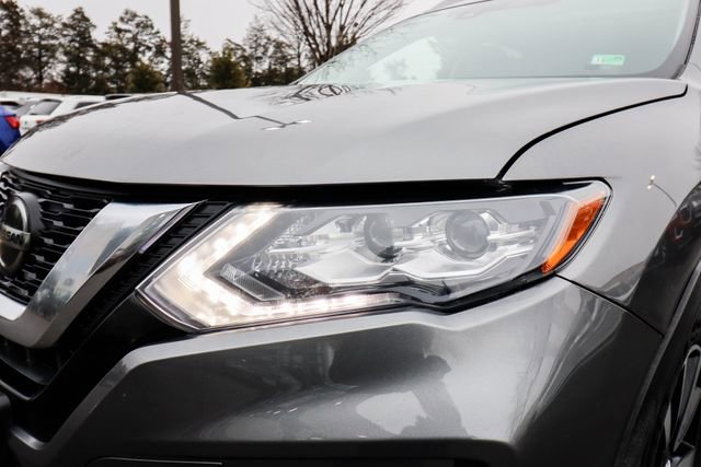 Used 2018 Nissan Rogue SL w/ Premium Package image 17