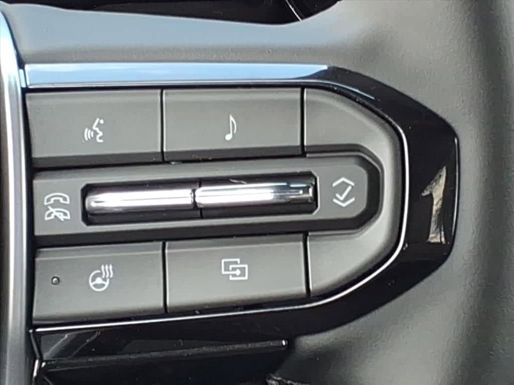 New 2026 Chevrolet Colorado ZR2 w/ Technology Package AWD/4WD image 26