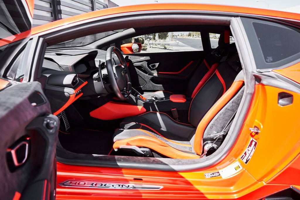 Used 2023 Lamborghini Huracan Tecnica image 36