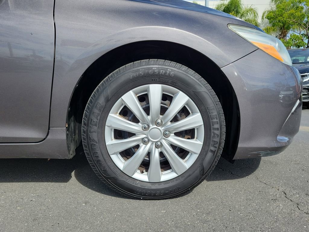 Used 2015 Toyota Camry LE FWD image 8