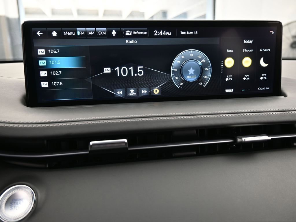 Used 2024 Genesis GV70 2.5T w/ Sport Prestige Package image 27