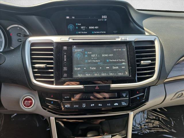 Used 2017 Honda Accord EX image 14