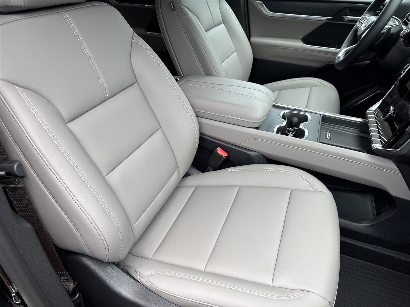 New 2026 GMC Acadia Elevation w/ Elevation Premium Package FWD image 36