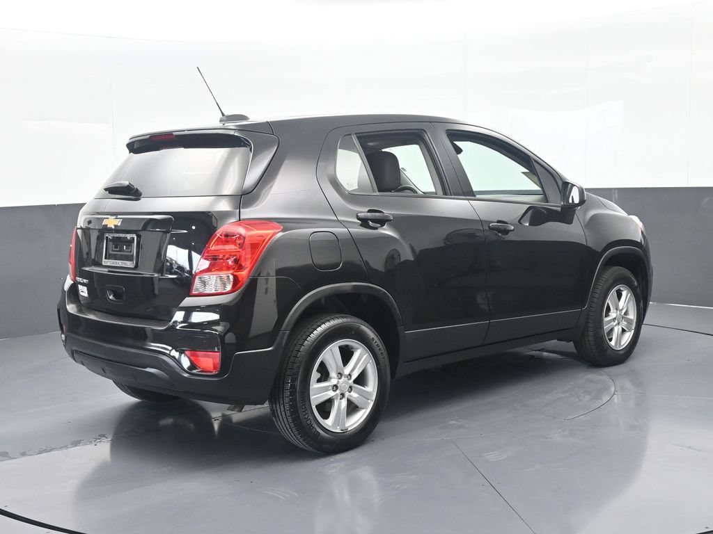 Used 2022 Chevrolet Trax LS AWD/4WD image 6