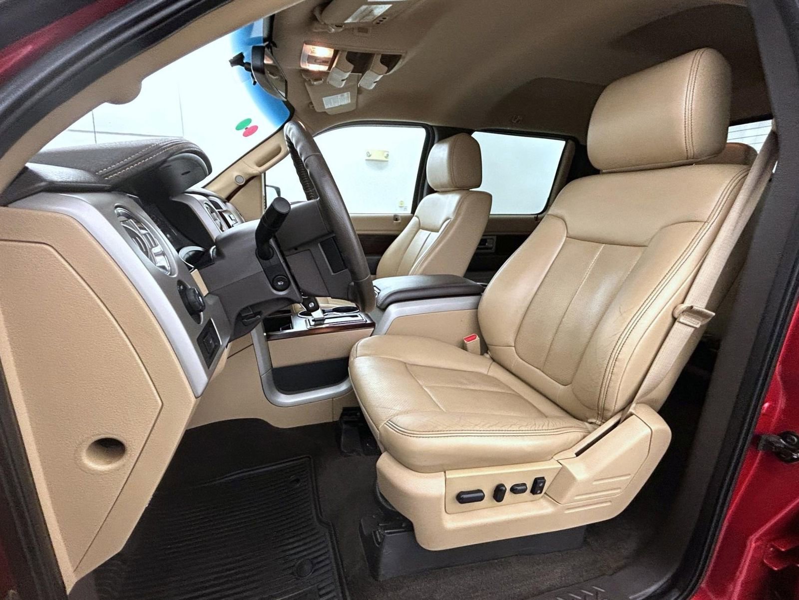 Used 2012 Ford F150 Lariat w/ Lariat Chrome Pkg image 10