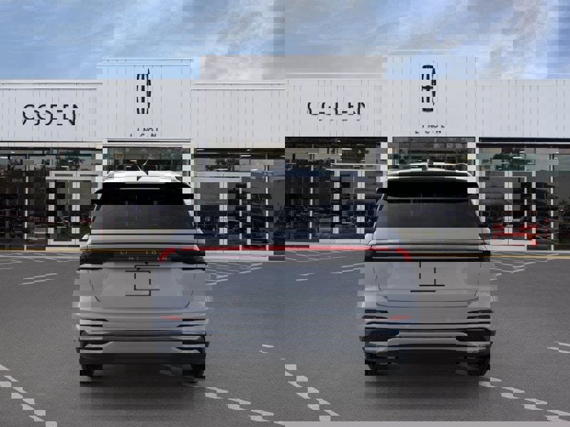 New 2026 Lincoln Nautilus Reserve w/ Jet Appearance Package image 5