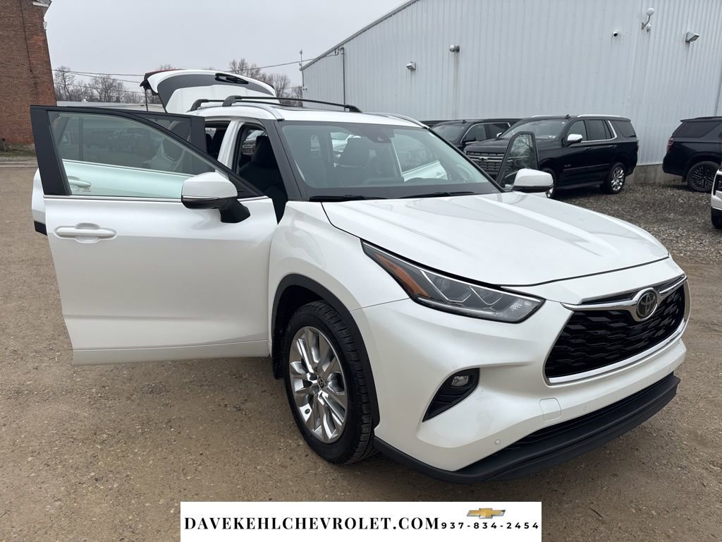 Used 2020 Toyota Highlander Limited image 40