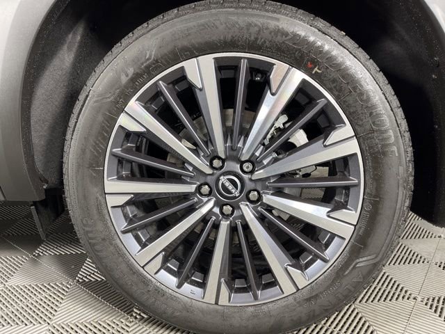 New 2026 Nissan Pathfinder Platinum image 13