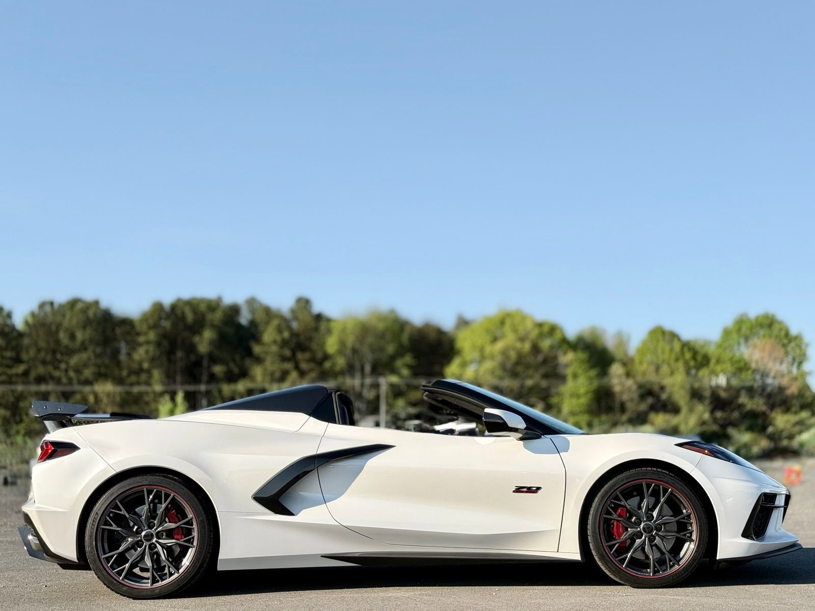 Used 2023 Chevrolet Corvette Stingray Premium Conv w/ Z51 Performance Package image 19