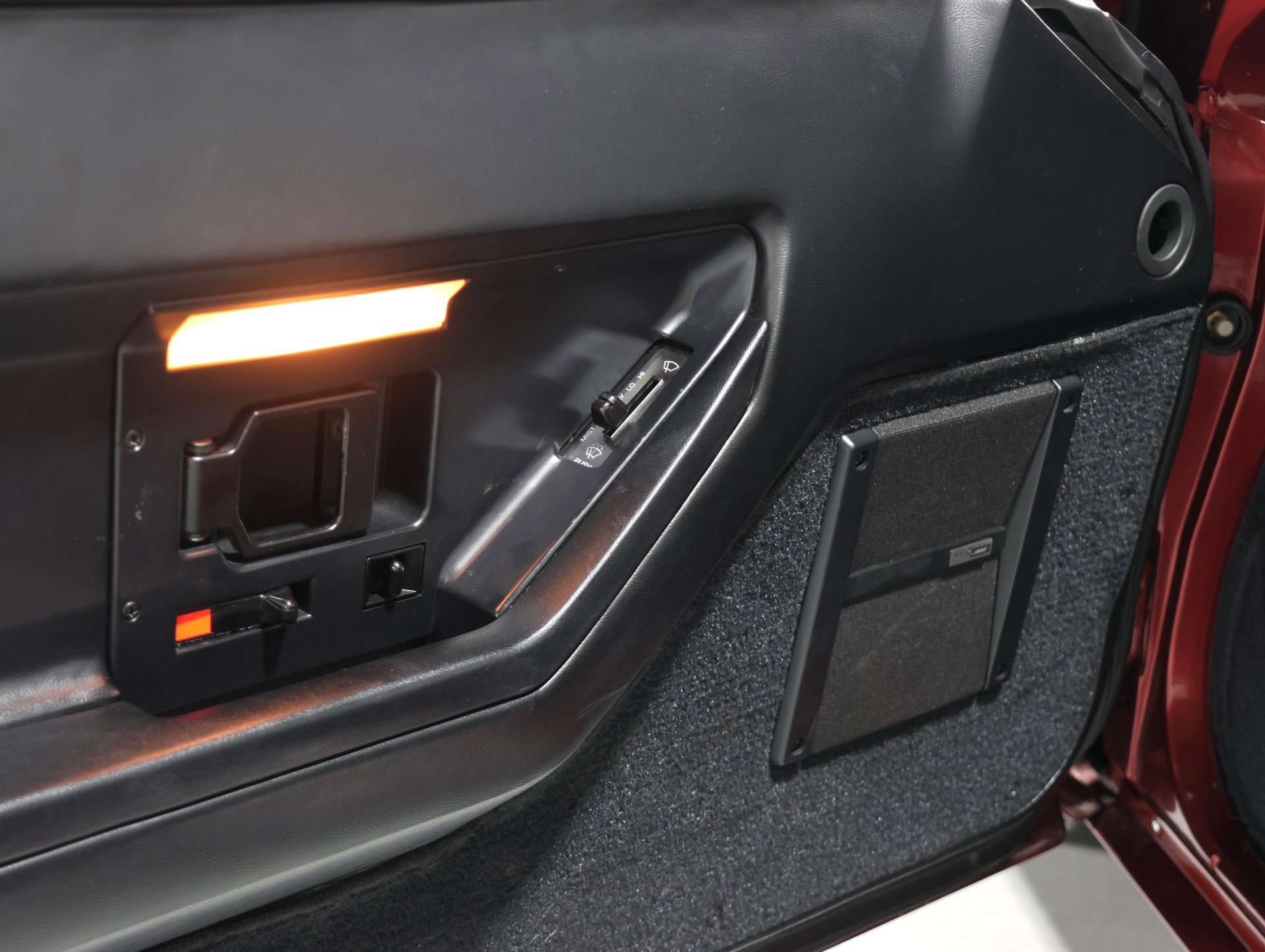 Used 1988 Chevrolet Corvette Convertible image 91