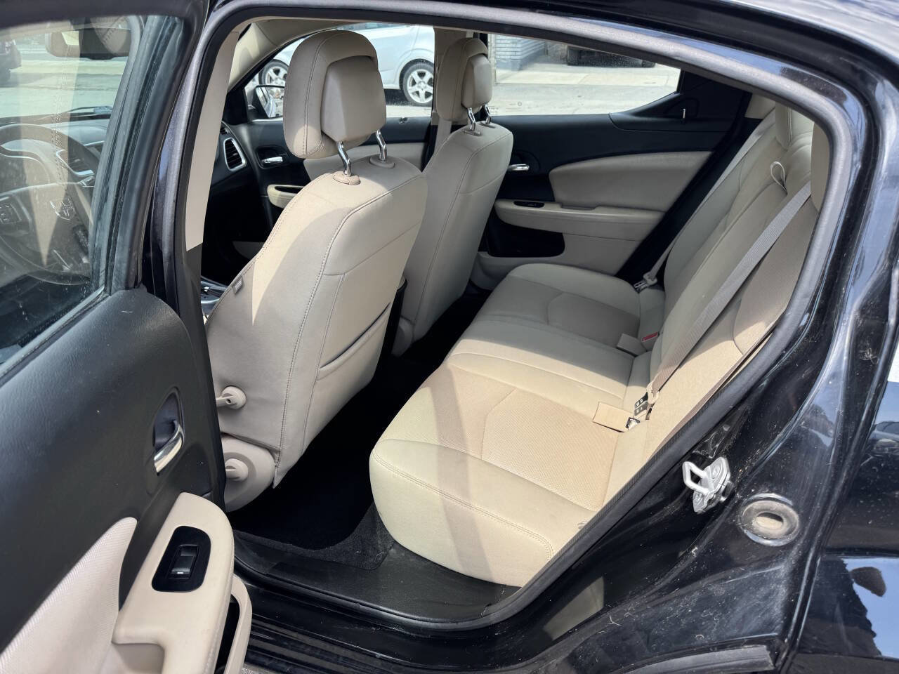 Used 2014 Dodge Avenger SE w/ Rallye Appearance Group FWD image 10
