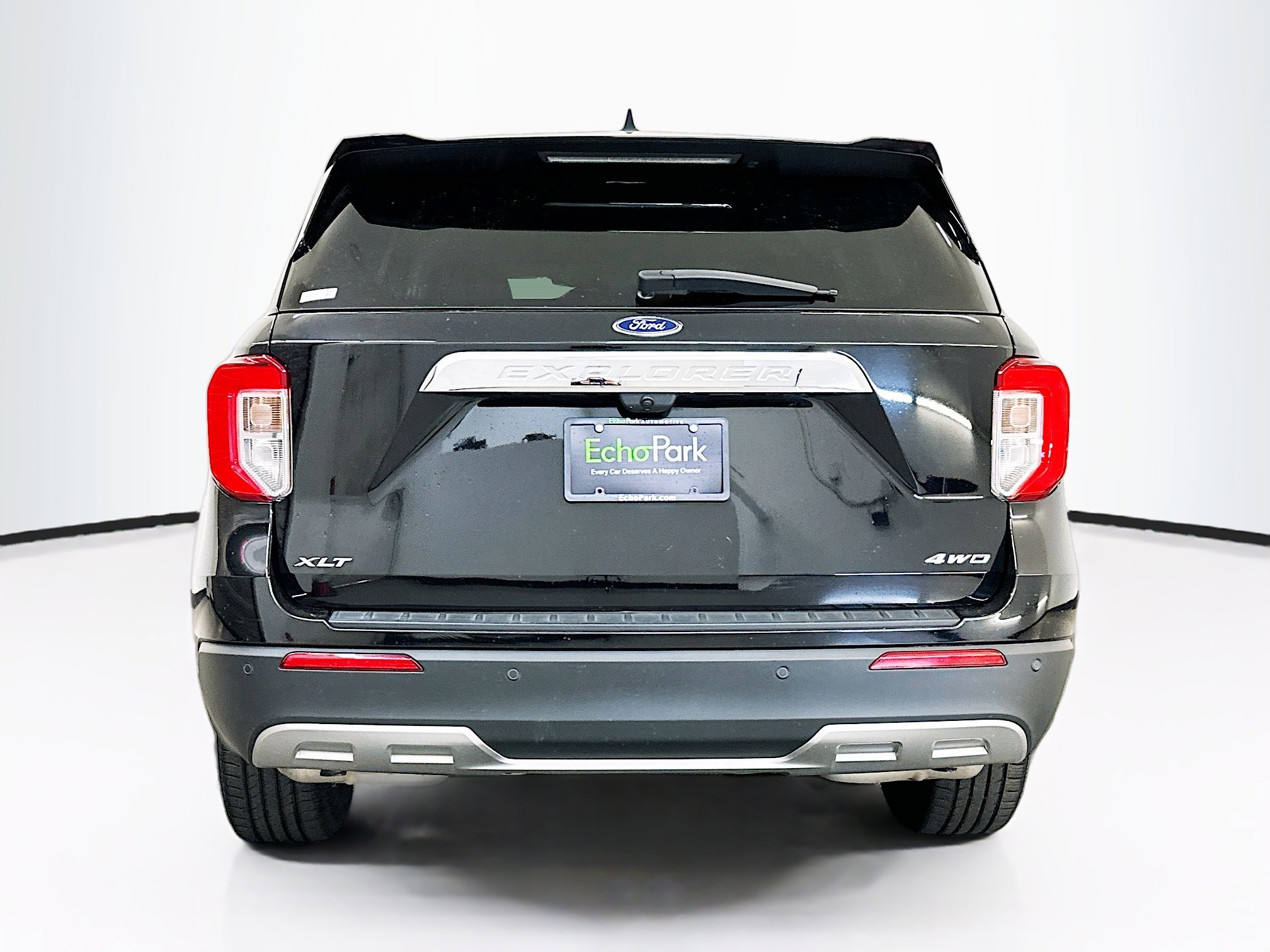 Used 2022 Ford Explorer XLT w/ Equipment Group 202A image 7