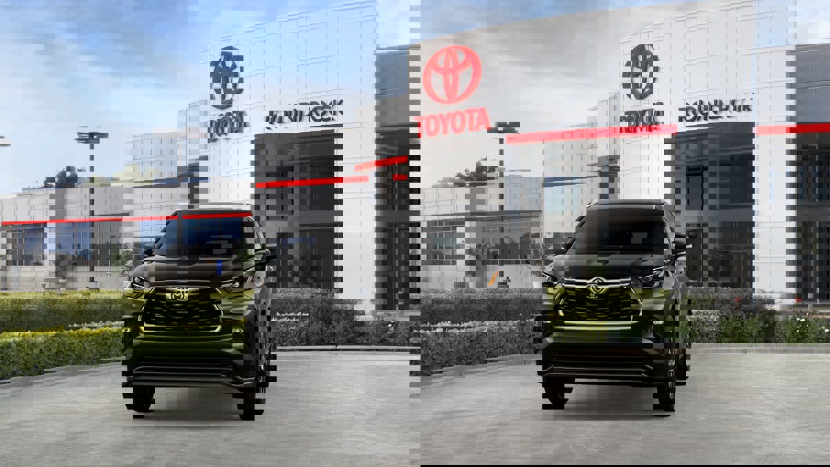 New 2026 Toyota Highlander XLE image 18