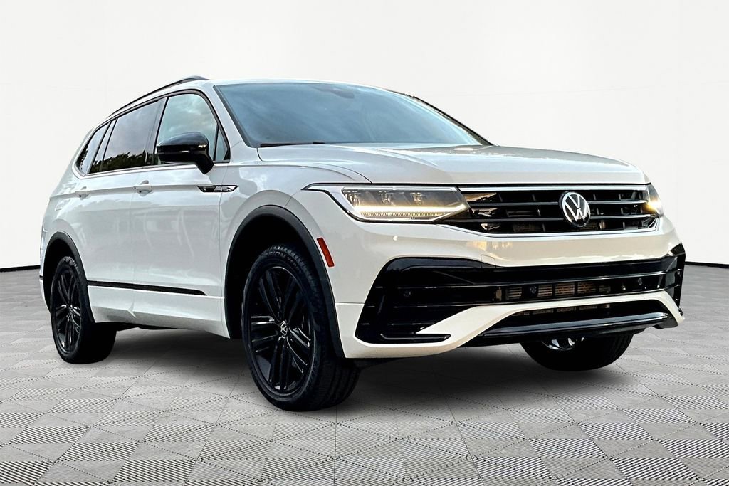 Used 2022 Volkswagen Tiguan SE R-Line