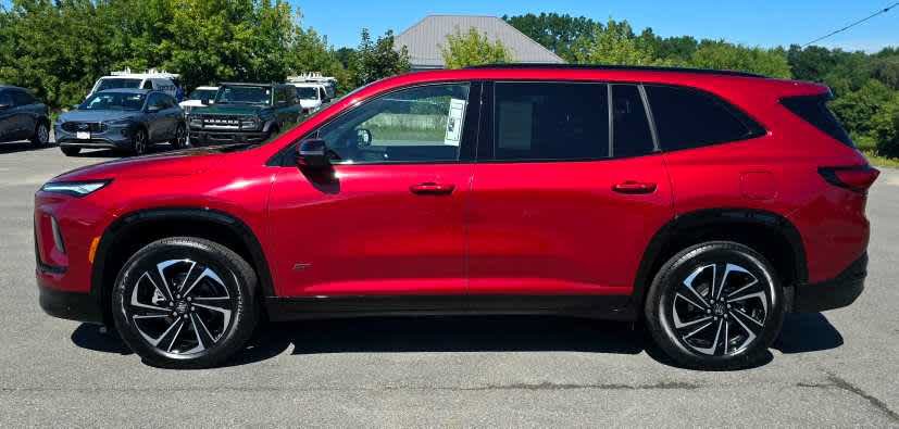 Used 2025 Buick Enclave Sport Touring w/ Power Package AWD/4WD image 2