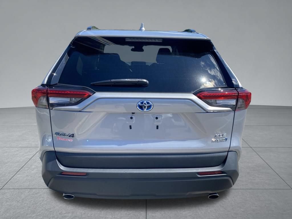 Used 2022 Toyota RAV4 XLE AWD/4WD image 12