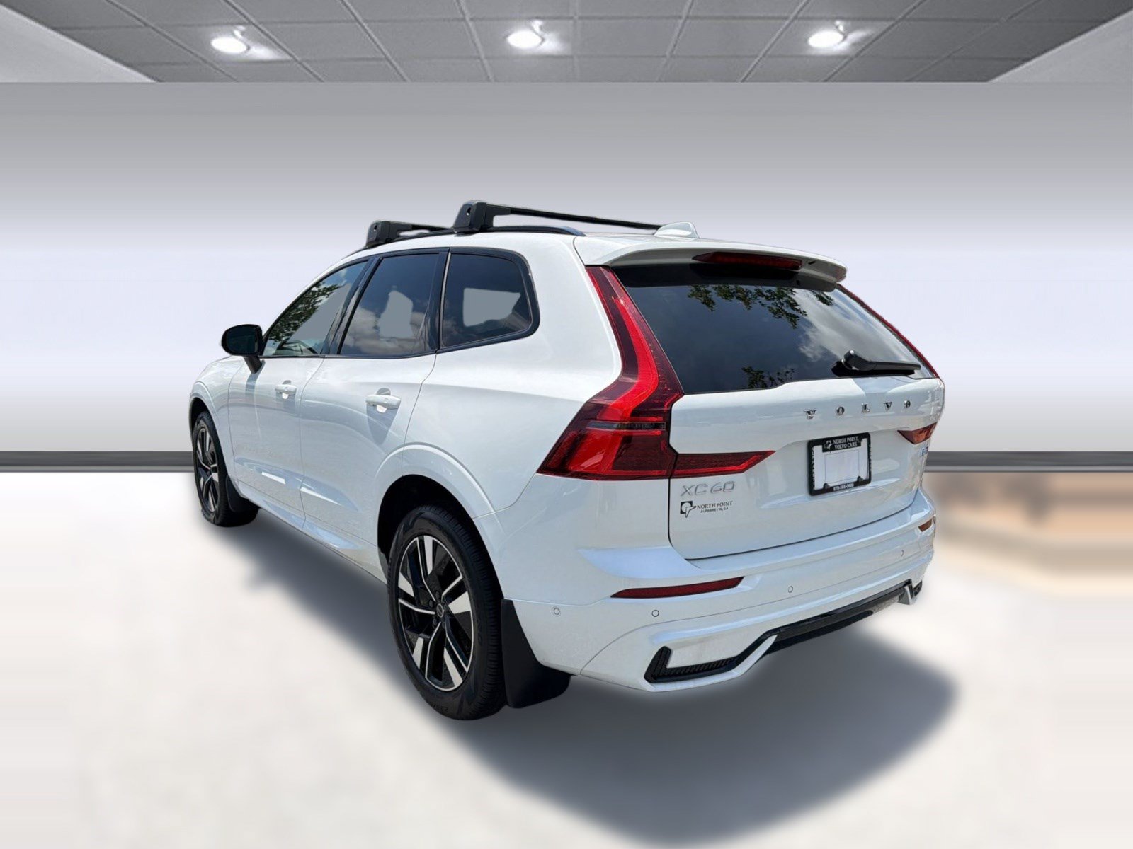 New 2026 Volvo XC60 B5 Plus w/ Climate Package PRO AWD/4WD image 3