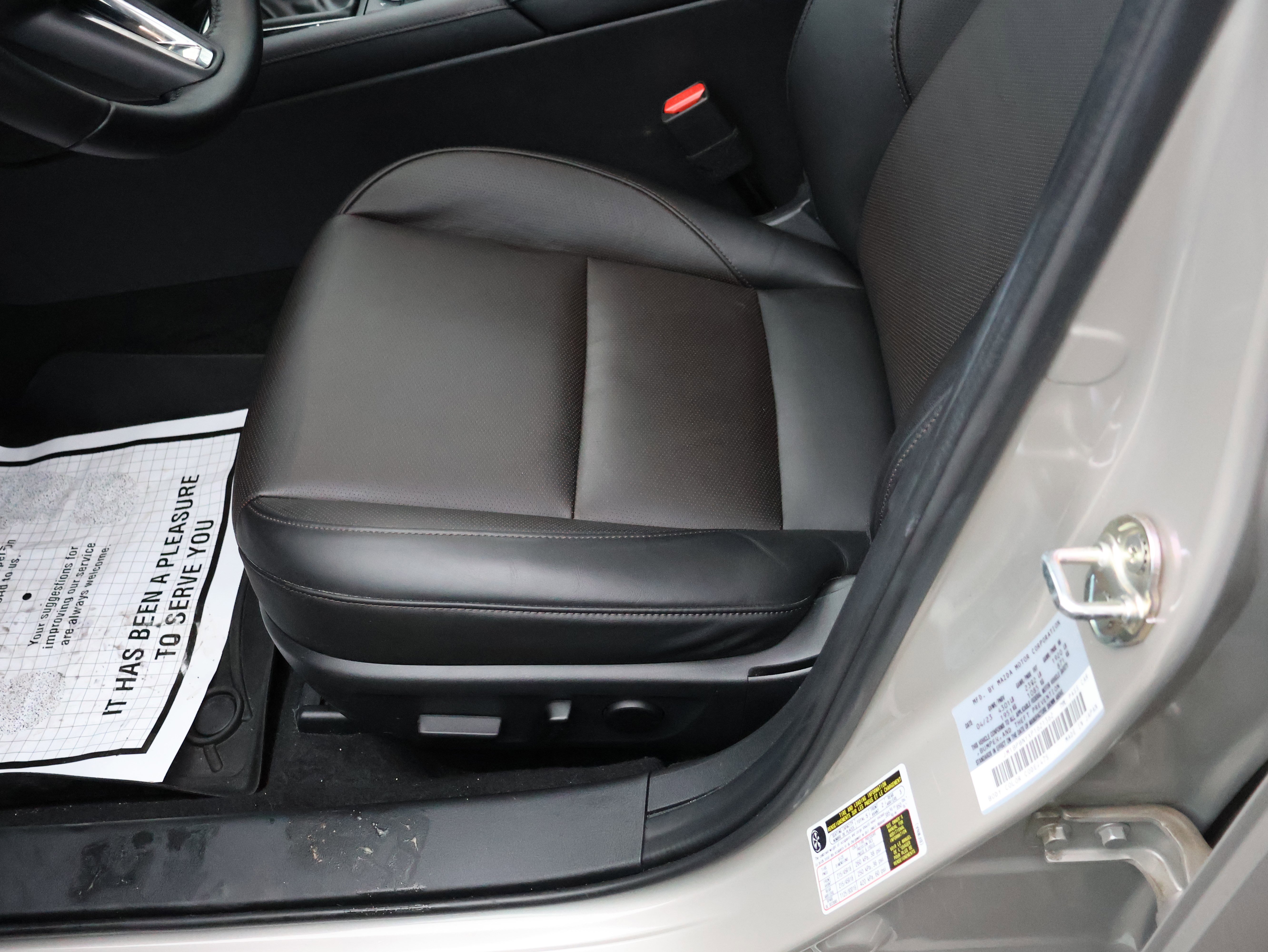 Used 2023 MAZDA MAZDA3 Hatchback w/ Appearance Package image 36