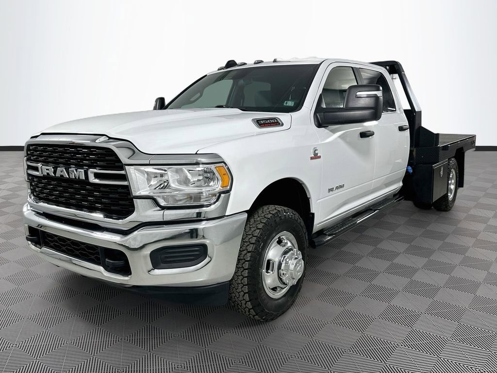 Used 2024 RAM 3500 SLT w/ Quick Order Package 2YG SLT AWD/4WD image 3