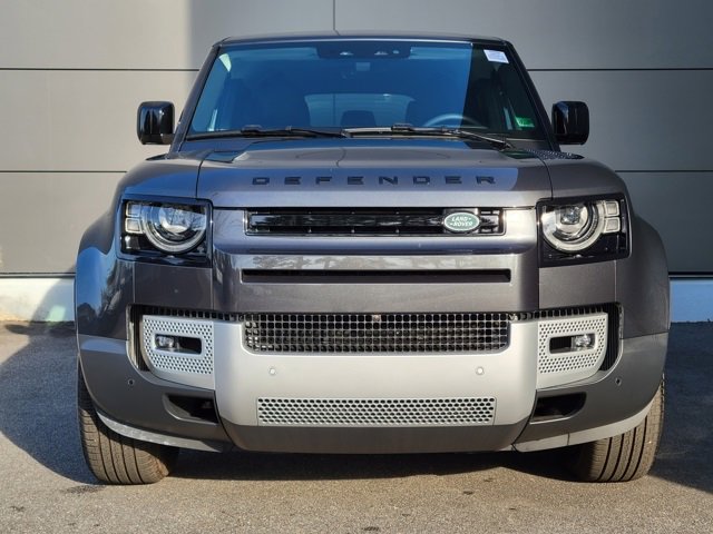 Used 2025 Land Rover Defender 110 S image 9