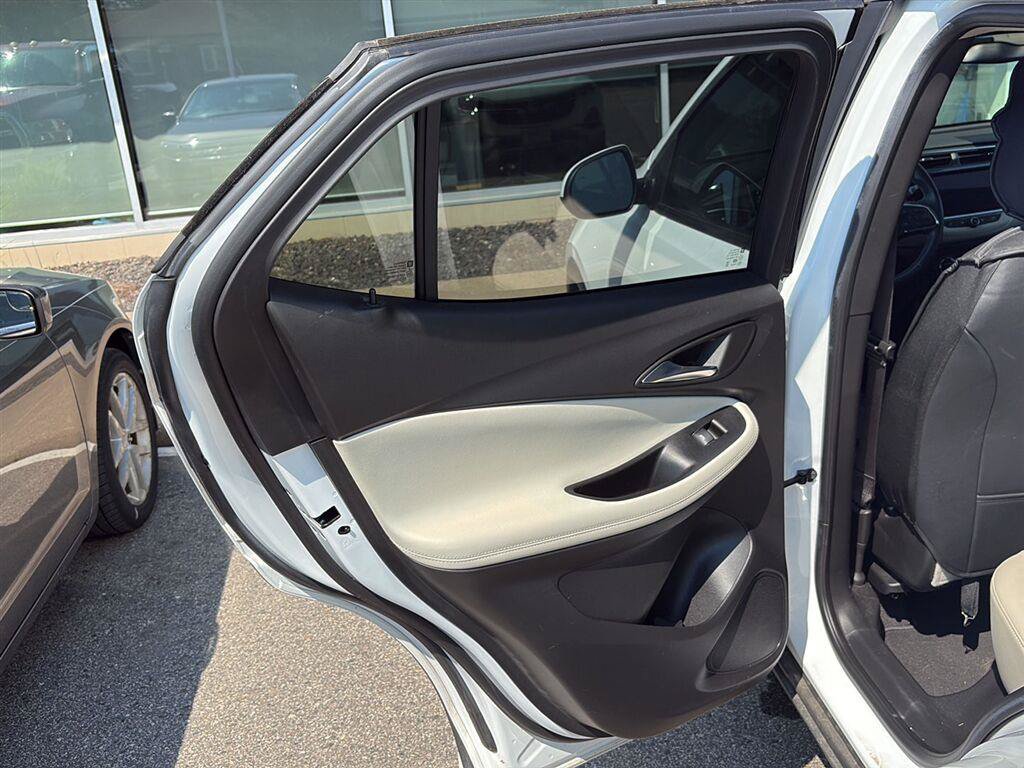 Used 2023 Buick Encore GX Select FWD image 12