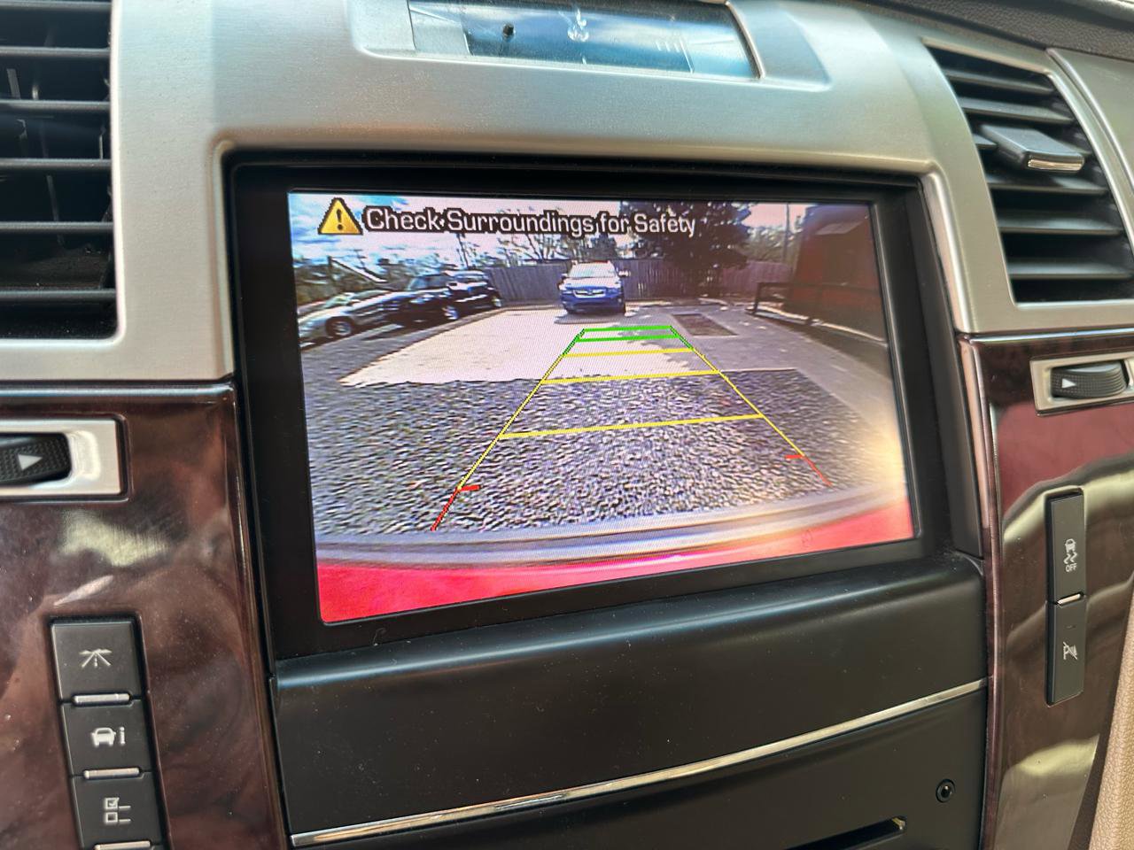 Used 2013 Cadillac Escalade Luxury image 22