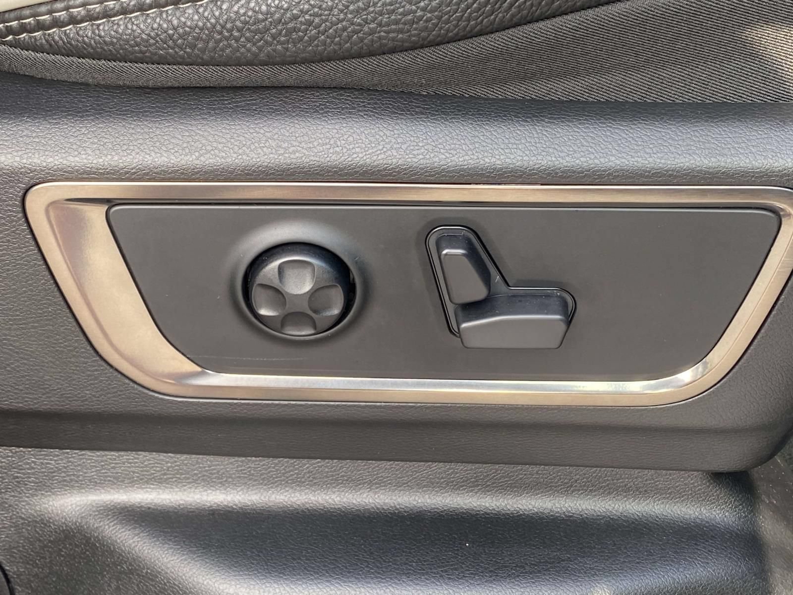 Used 2020 RAM 1500 Limited AWD/4WD image 16