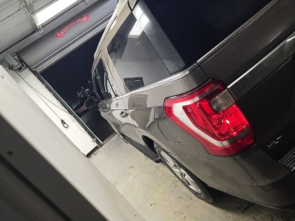 Used 2019 Ford Expedition XLT w/ Equipment Group 202A image 3