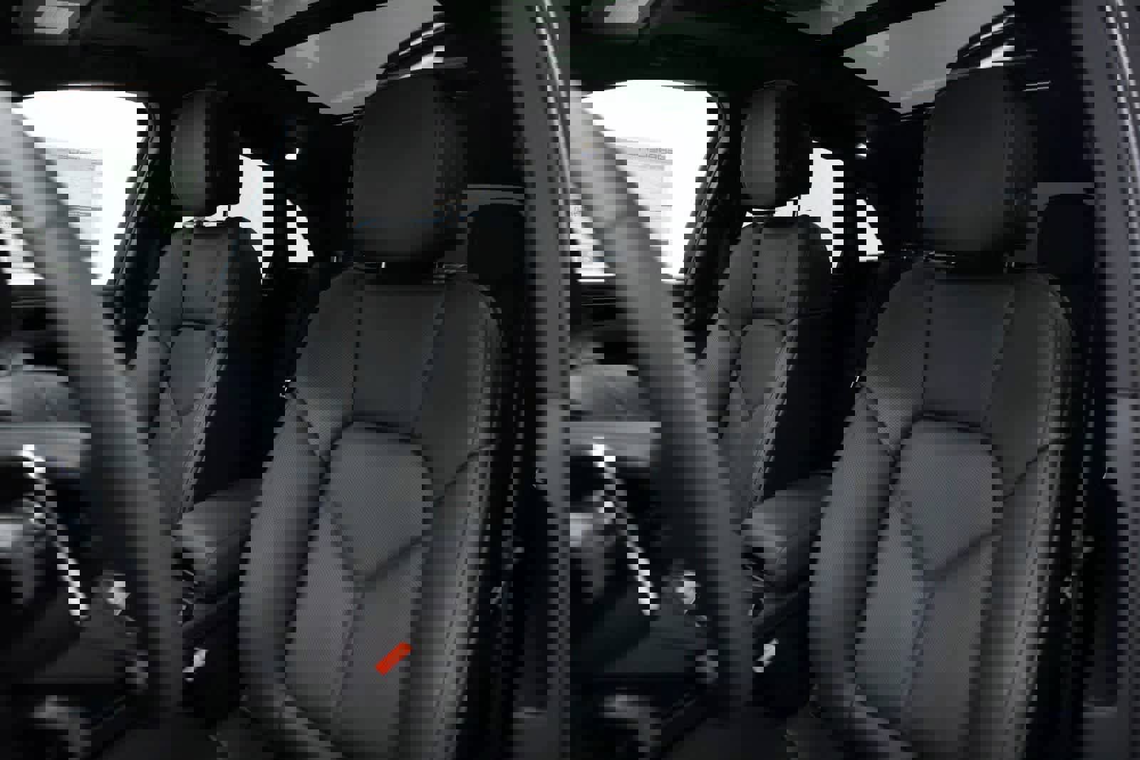 Certified 2025 Porsche Macan image 5