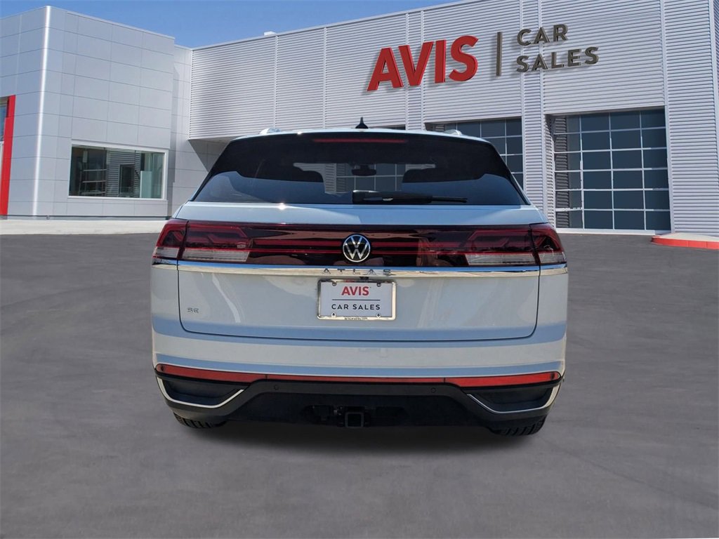 Used 2025 Volkswagen Atlas Cross Sport SE image 7