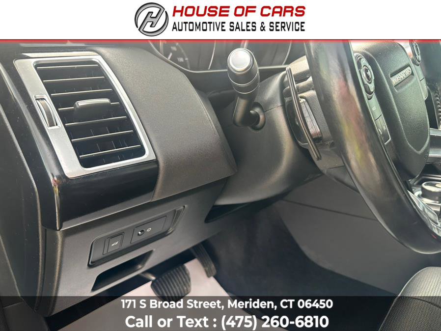 Used 2017 Land Rover Discovery SE image 36