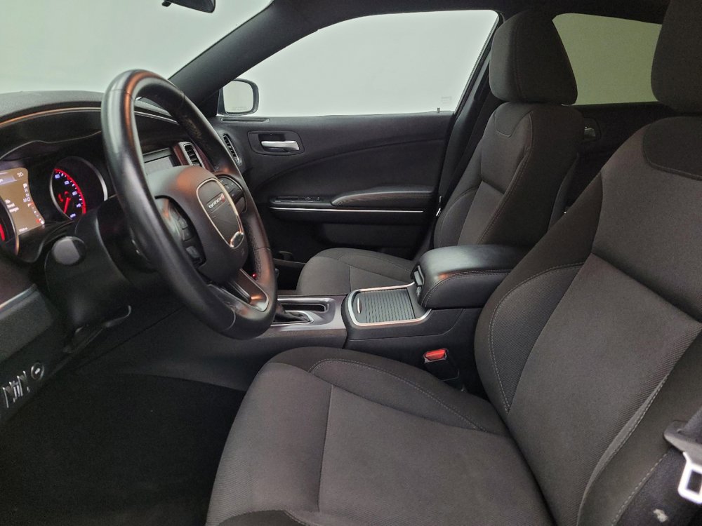 Used 2018 Dodge Charger SXT image 17