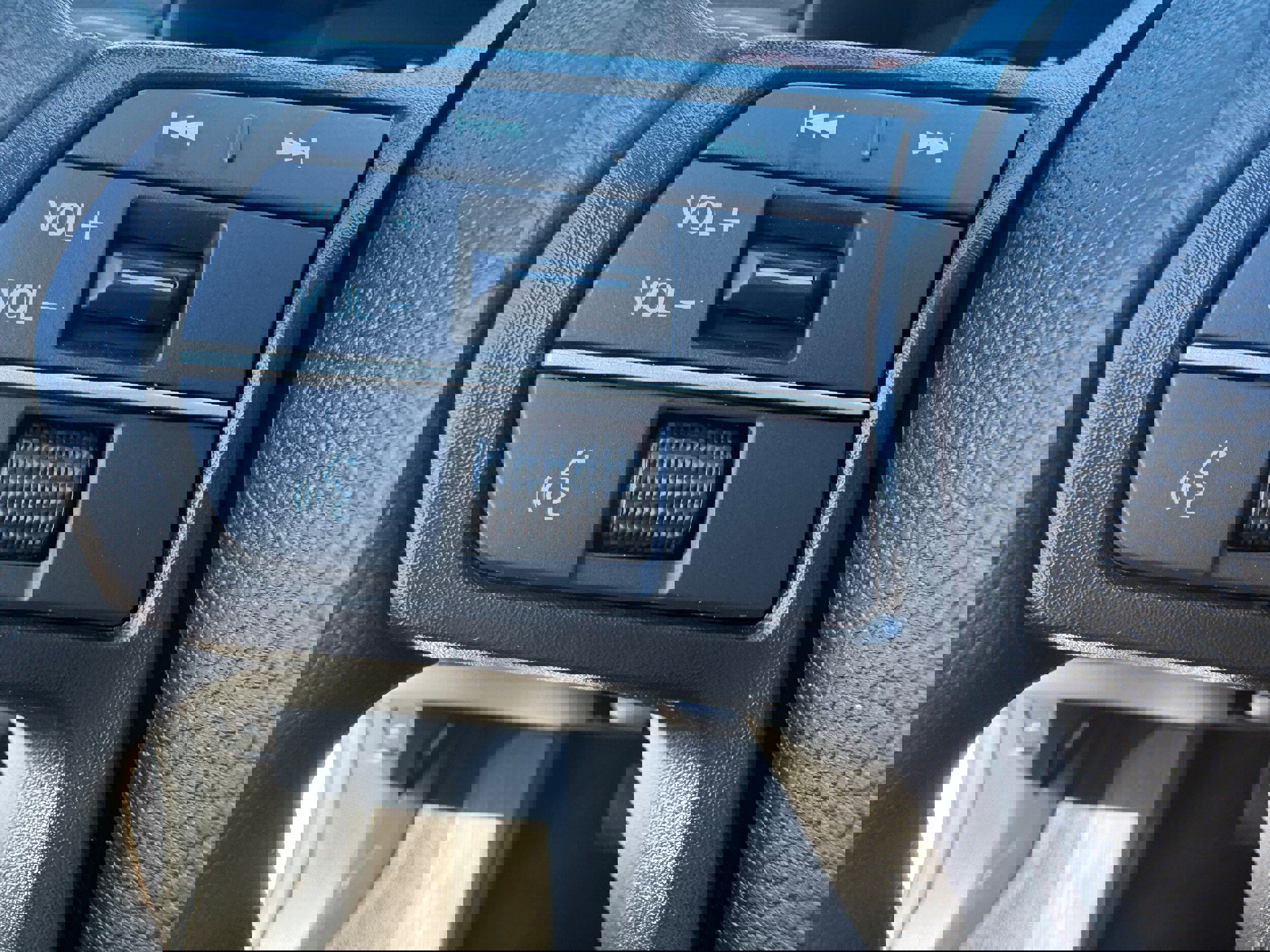 Used 2025 Honda Accord SE image 18