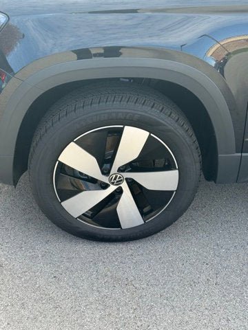 Used 2025 Volkswagen Taos S image 4