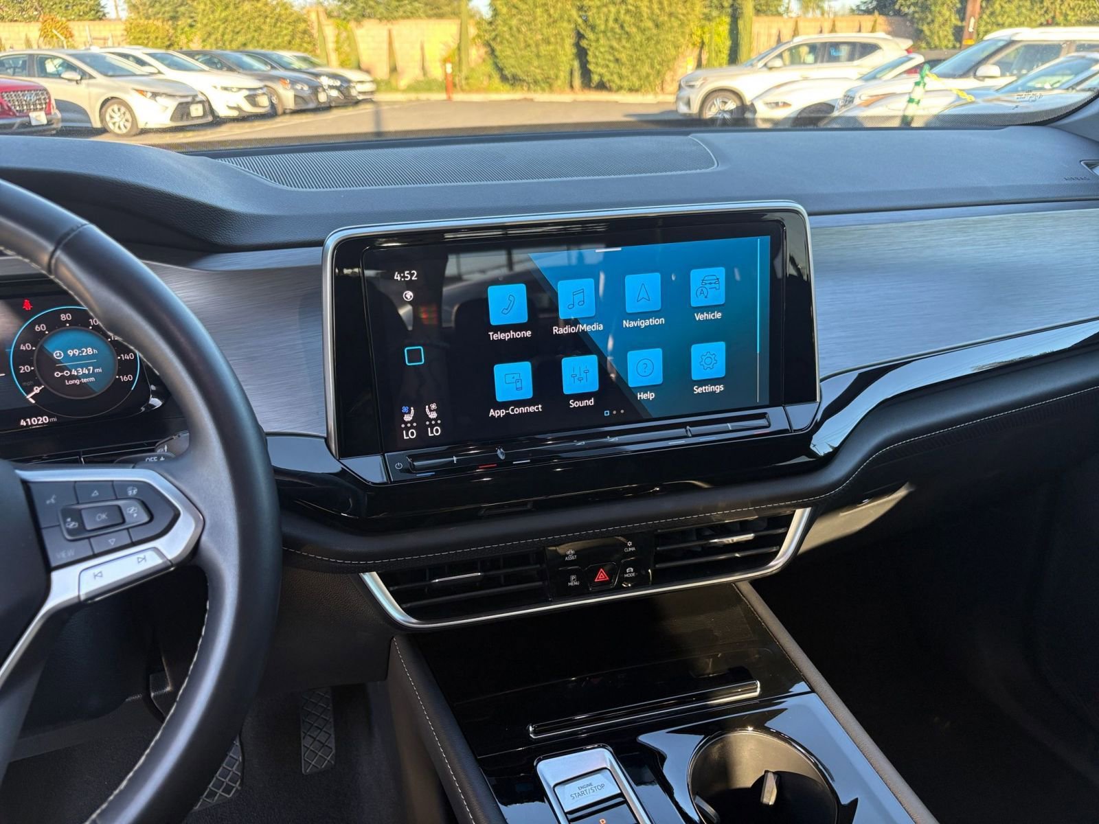 Used 2025 Volkswagen Atlas Cross Sport SE image 17