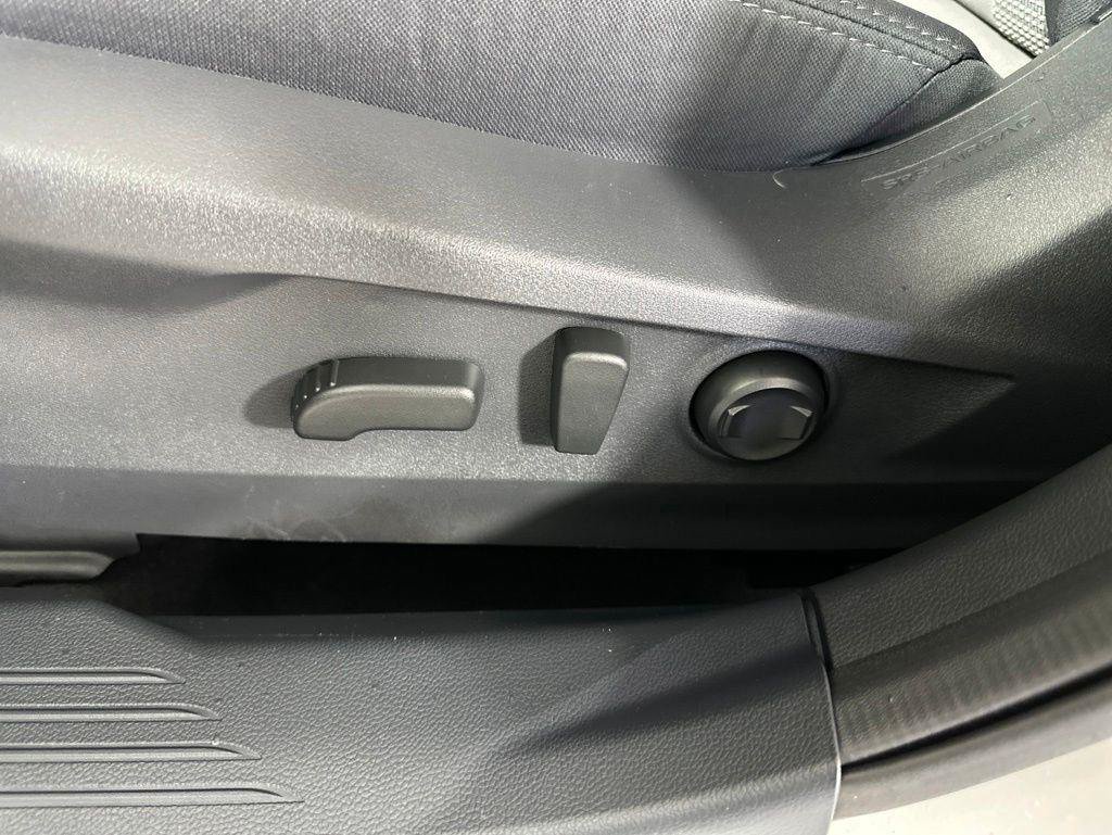Used 2025 Subaru Outback Premium AWD/4WD image 21