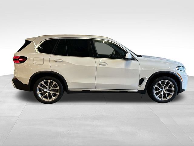 New 2026 BMW X5 xDrive40i AWD/4WD image 2