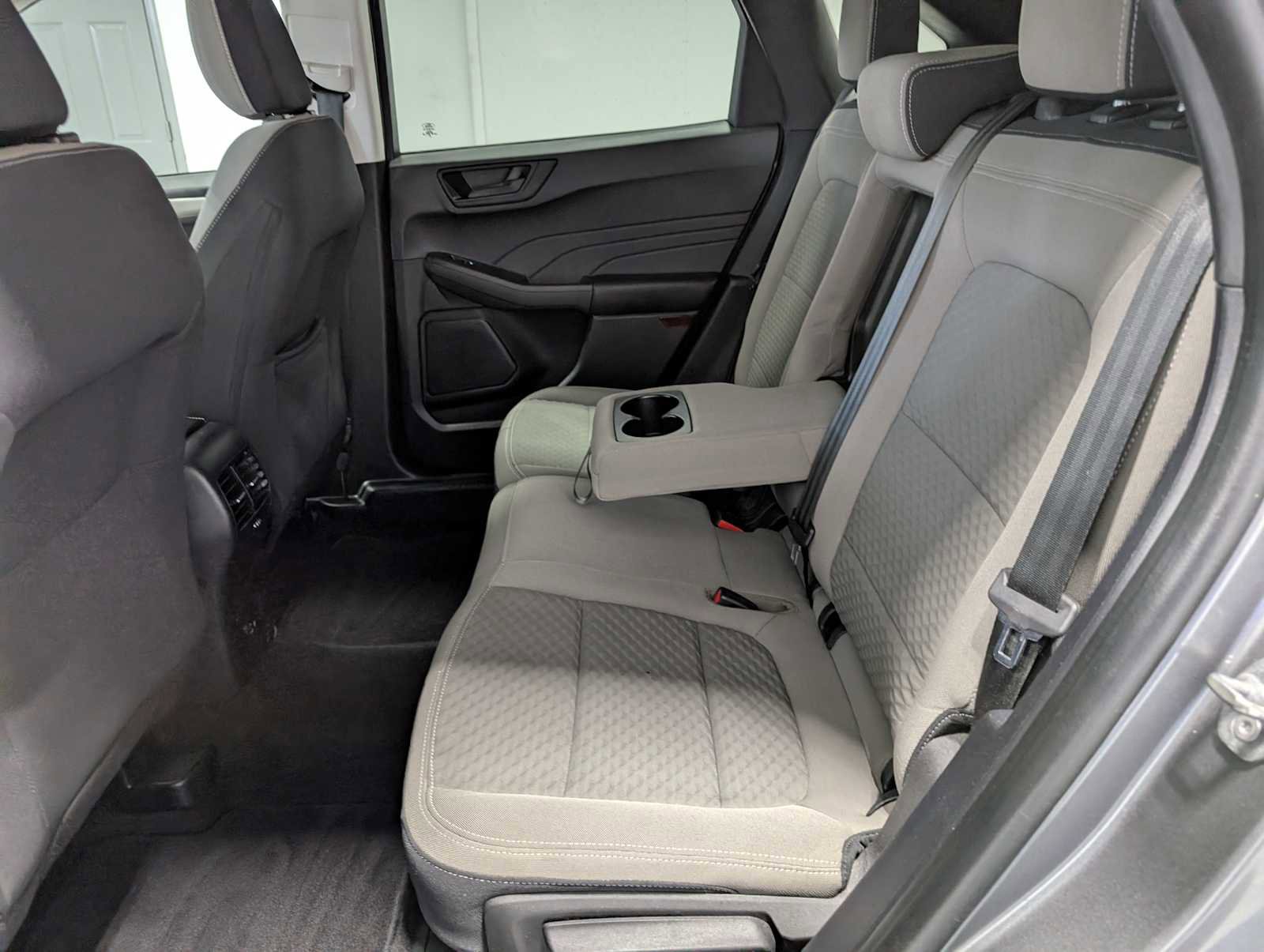 Used 2022 Ford Escape SE w/ SE Sport Appearance Package AWD/4WD image 22